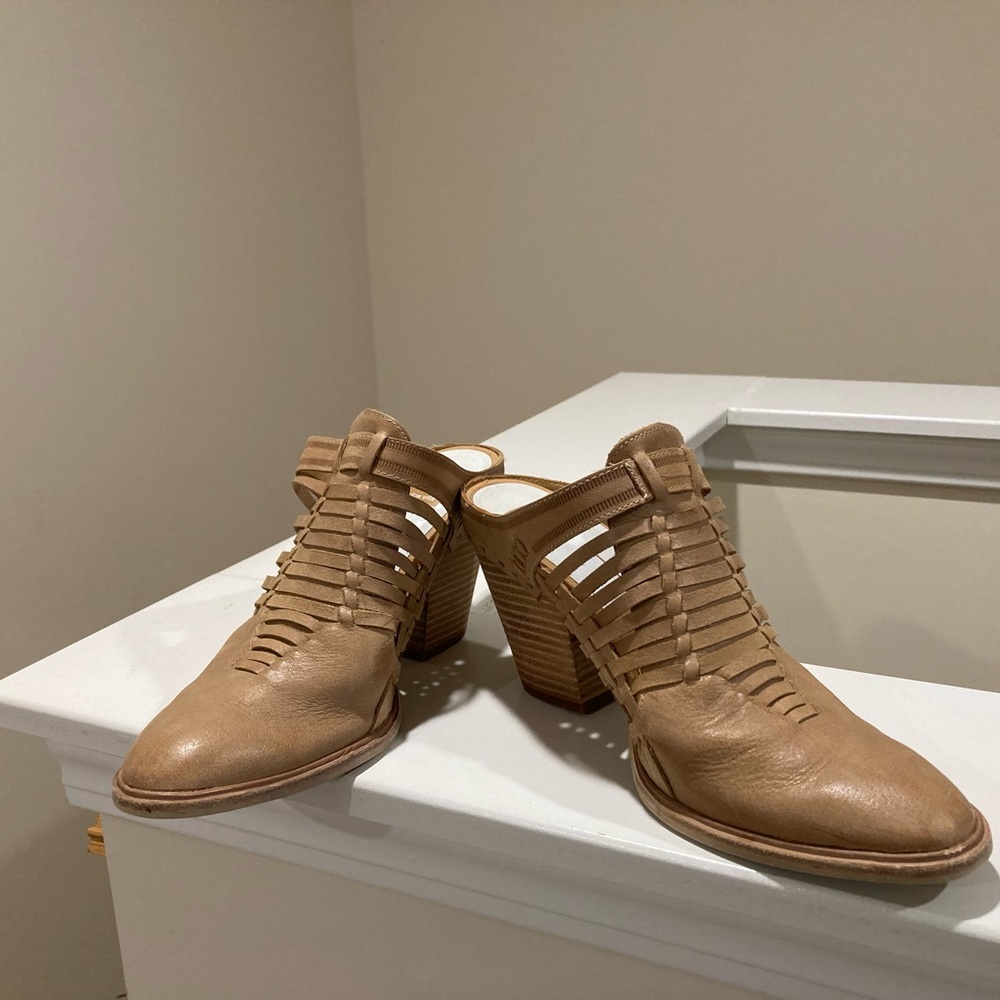 Dolce Vita size 10 Tan Mule - Picture 1 of 9